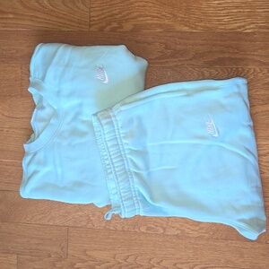 Nike Matching Color Sweatshirt and Pants 2XL Green Brand New